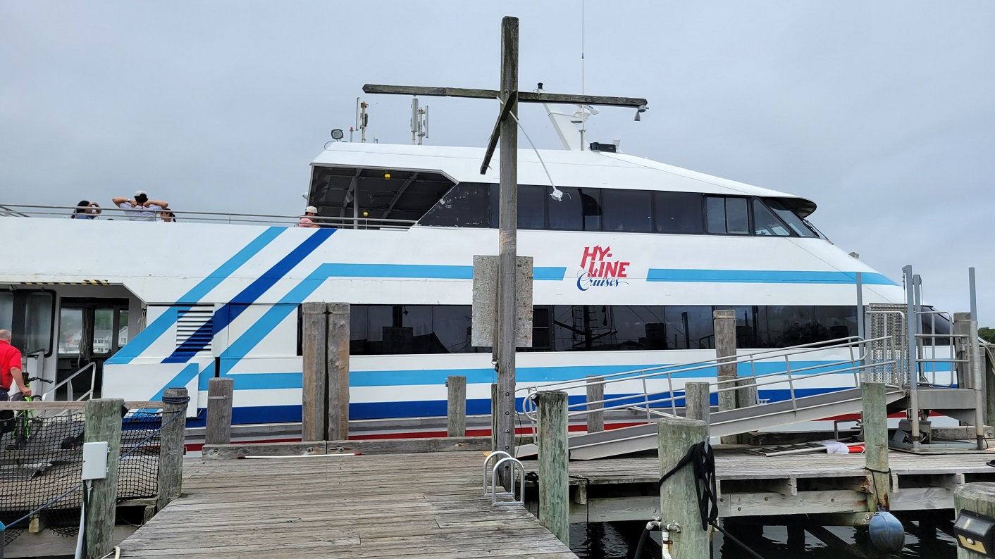 Inter-island ferry between Oak Bluffs and Nantucket