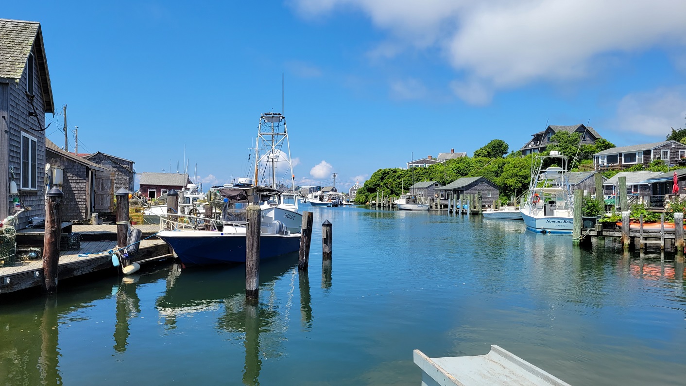 Meneshma fishing village lagoon